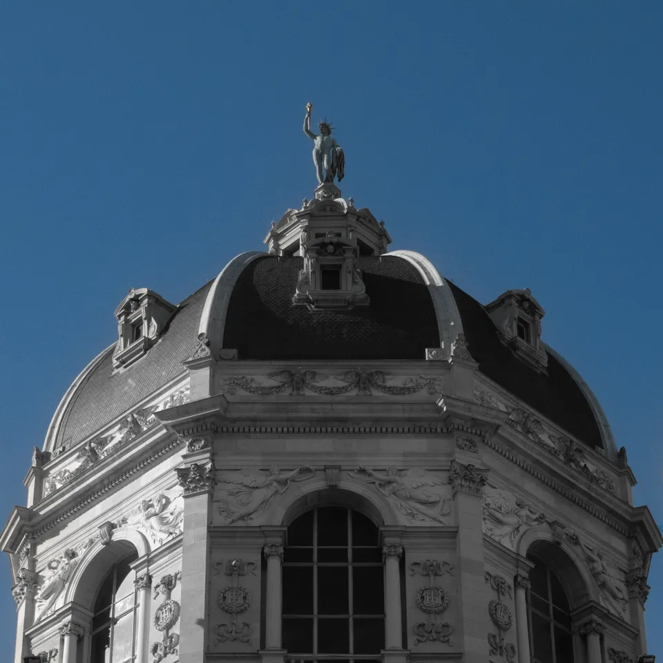 The dome and sculpted facade of Vienna's Naturhistorisches Museum