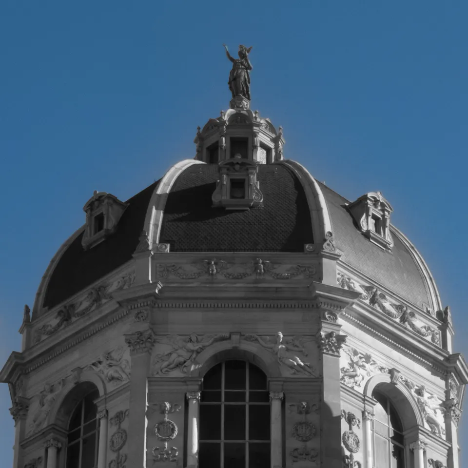 The dome and ornate facade of Vienna's Kunsthistorisches Museum
